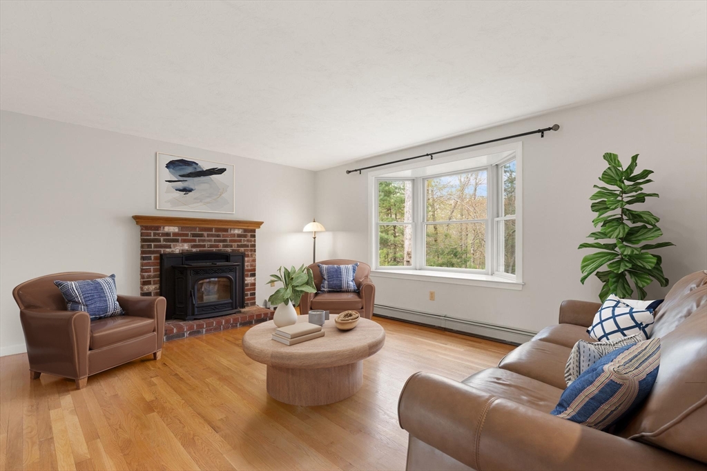15 Conrod Ct, Mansfield, MA Photo #7
