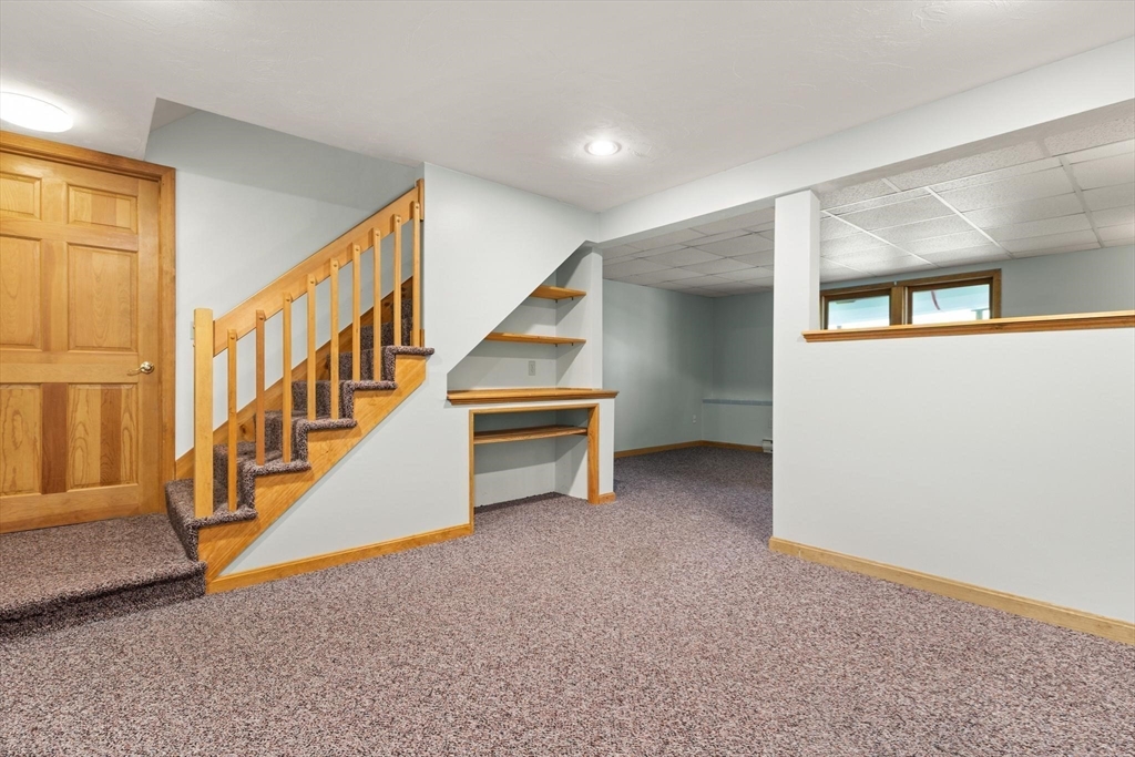 15 Conrod Ct, Mansfield, MA Photo #32