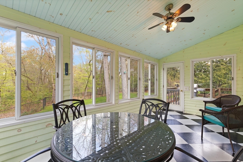 15 Conrod Ct, Mansfield, MA Photo #17