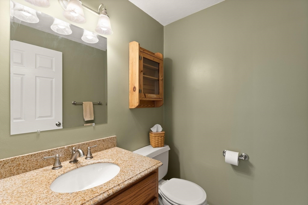15 Conrod Ct, Mansfield, MA Photo #18