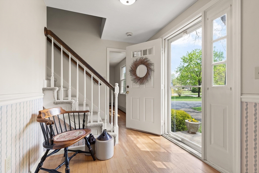 15 Conrod Ct, Mansfield, MA Photo #3