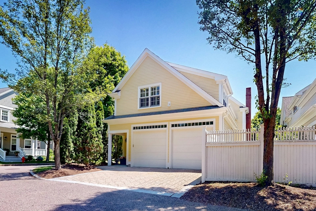 5 Maple St 5
