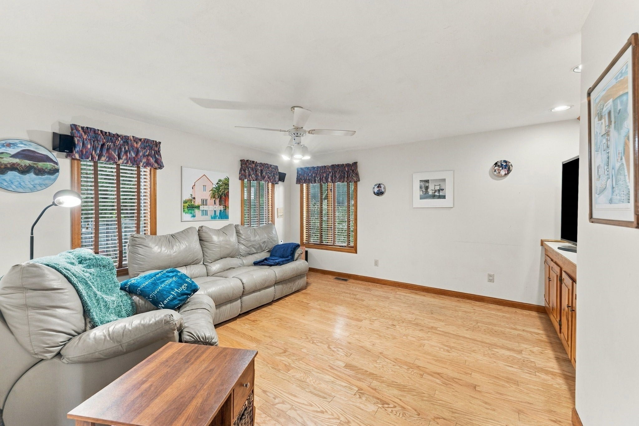 48 Hickory Dr, Worcester, MA, 48 Hickory Dr, Worcester, MA Photo #14