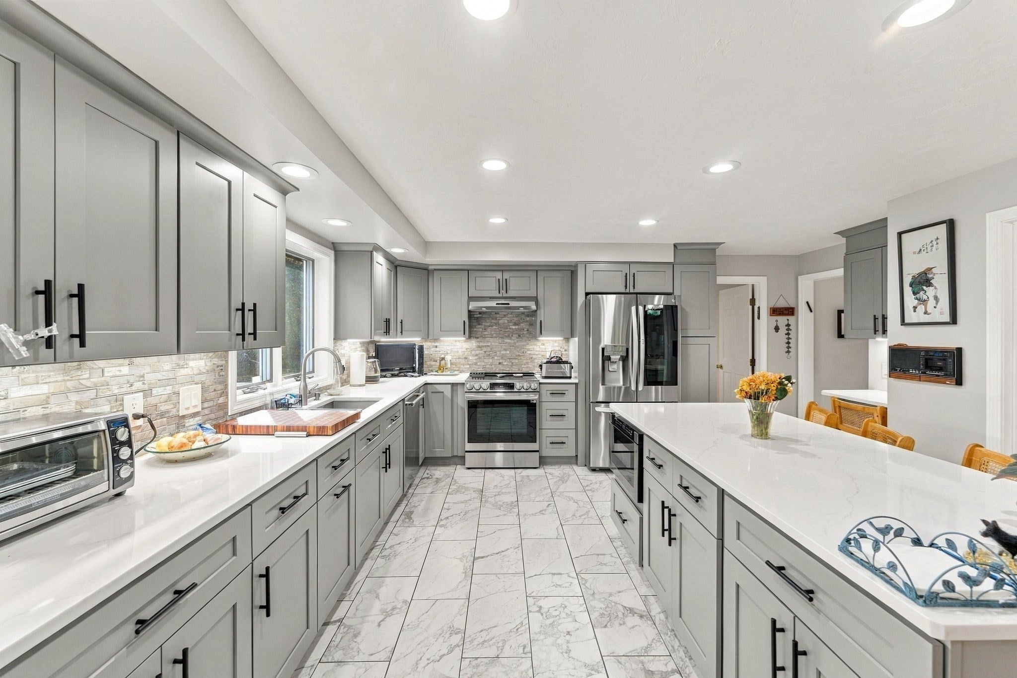 48 Hickory Dr