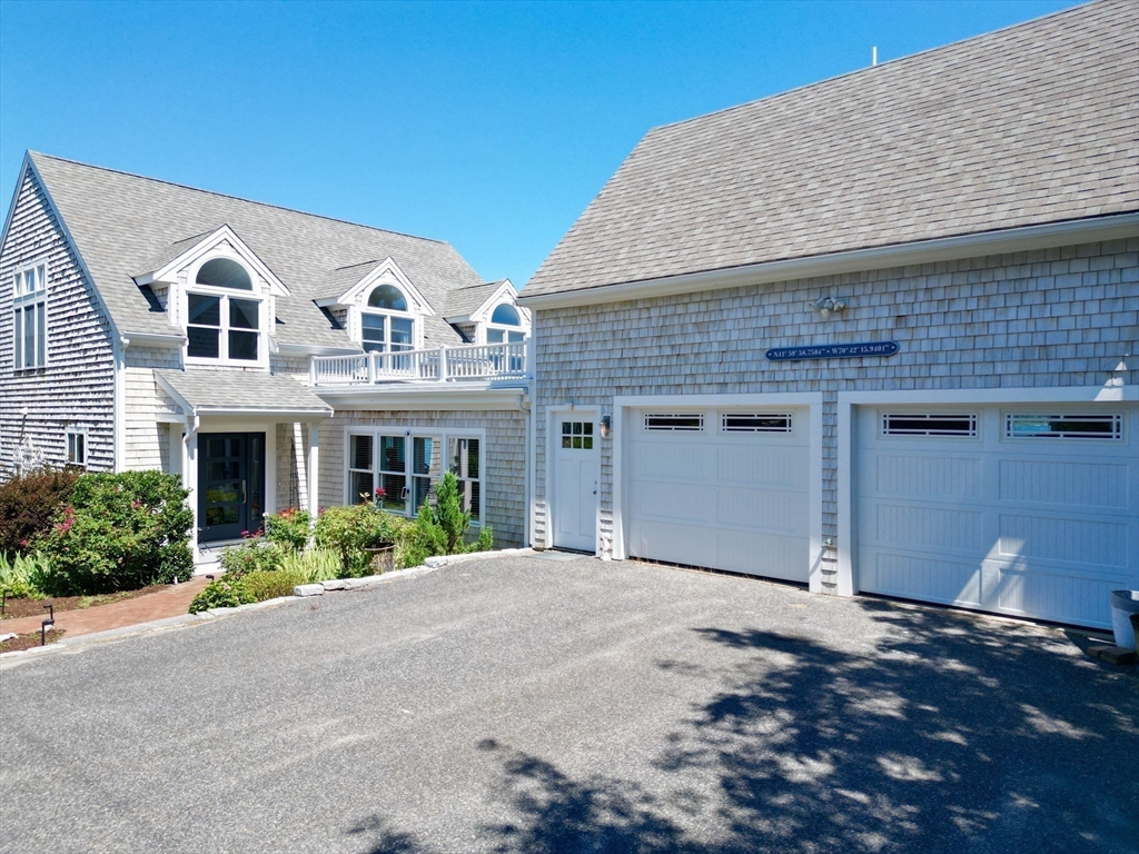 12 Shore Dr
