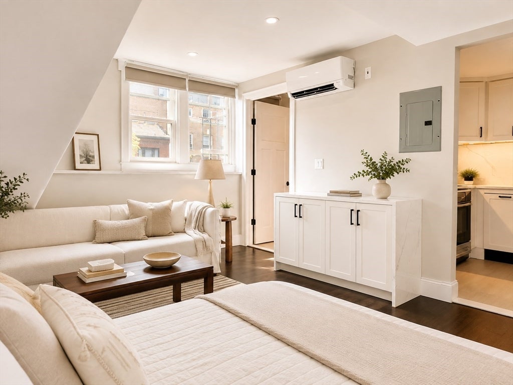 107 Charles ST #401, Boston, MA Photo #3