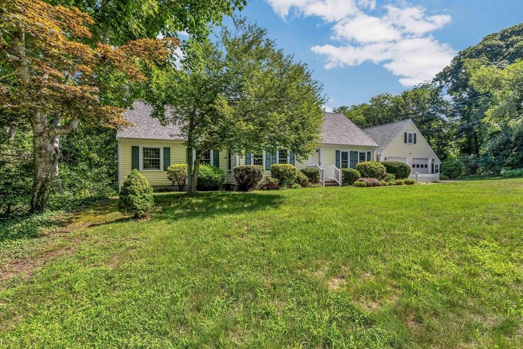 18 Quivet Dr, Dennis, MA, 18 Quivet Dr, Dennis, MA Photo #2