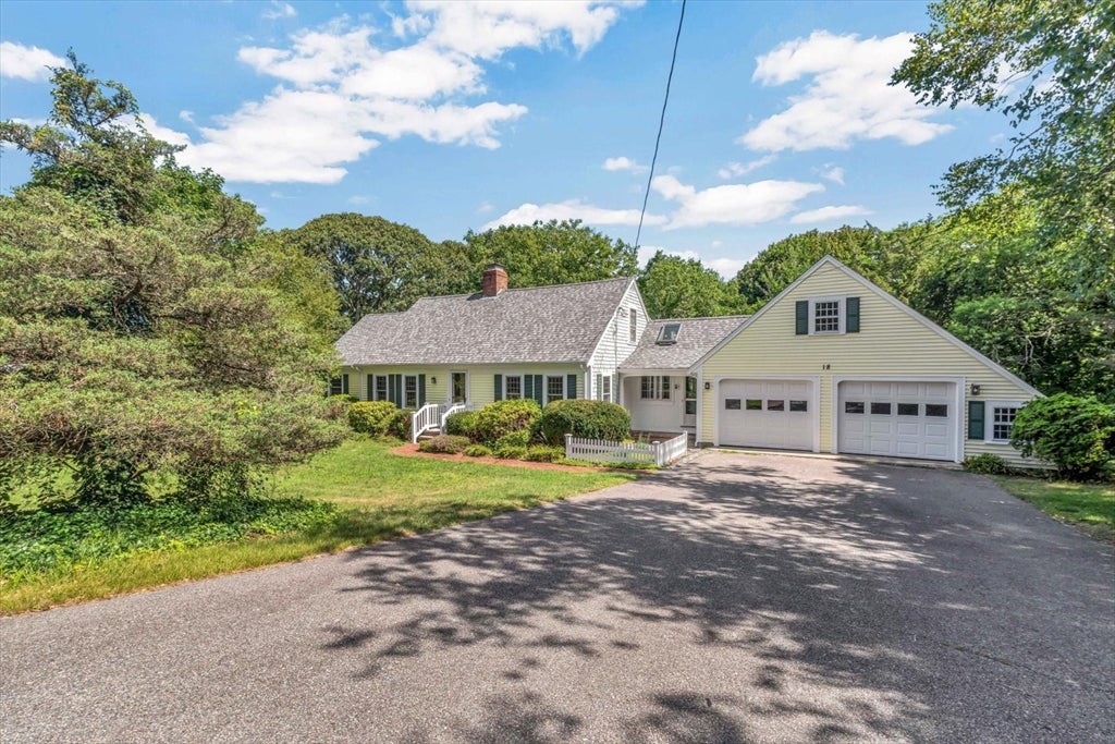 Photo of 18 Quivet Dr, Dennis, MA
