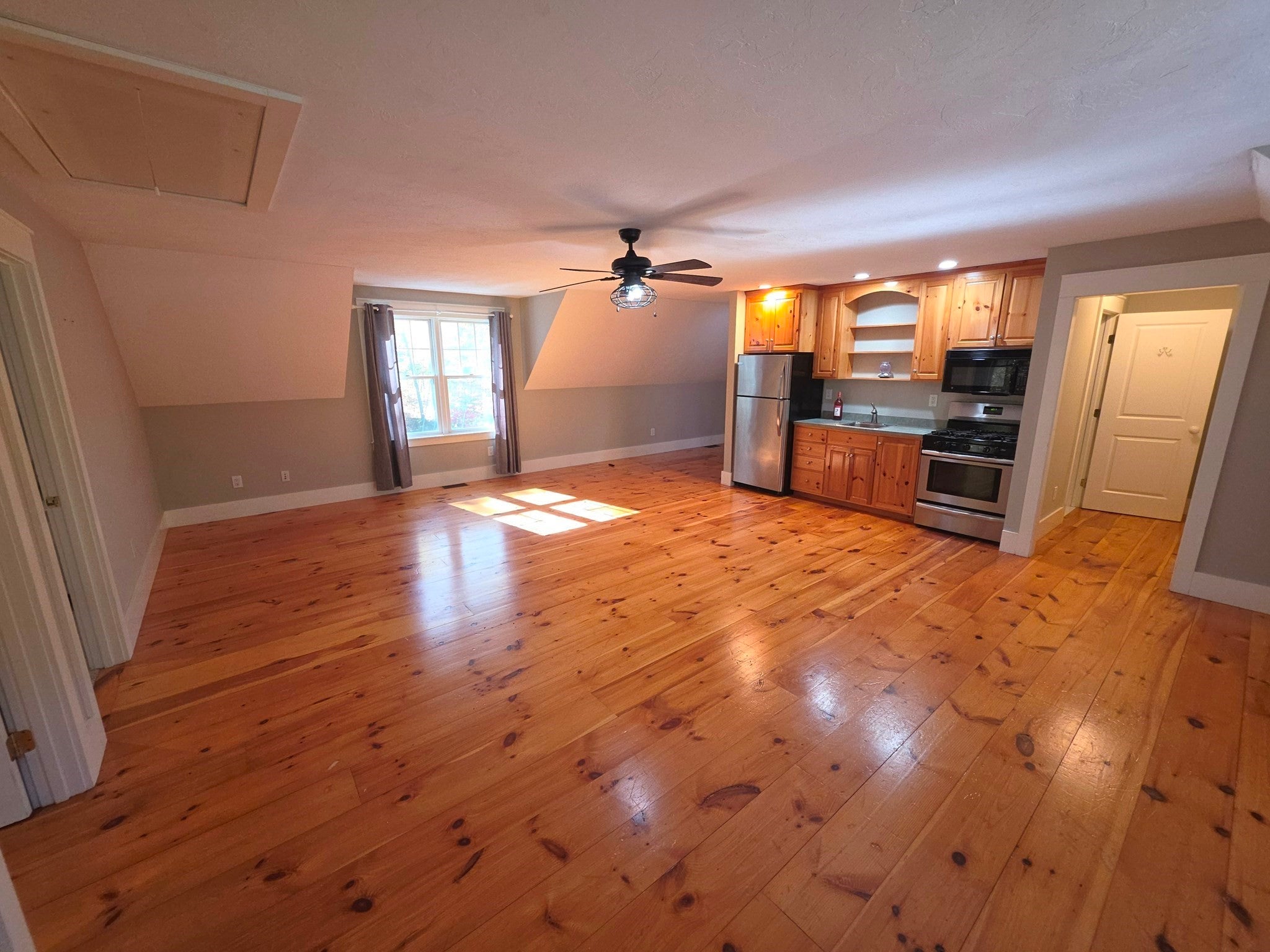 370 Westford Rd #1, Dunstable, MA, 370 Westford Rd #1, Dunstable, MA Photo #3