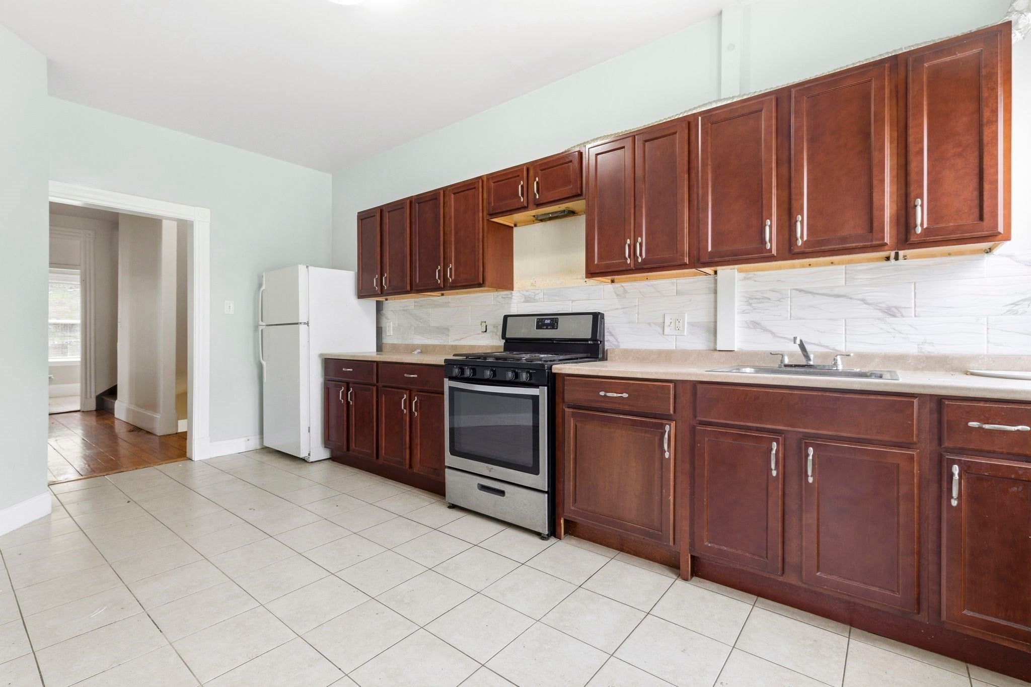 31-33 Lothrop St