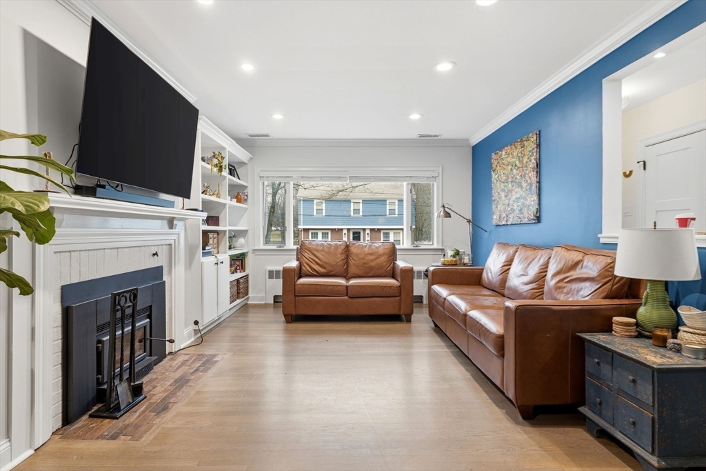 25 Clearwater Rd