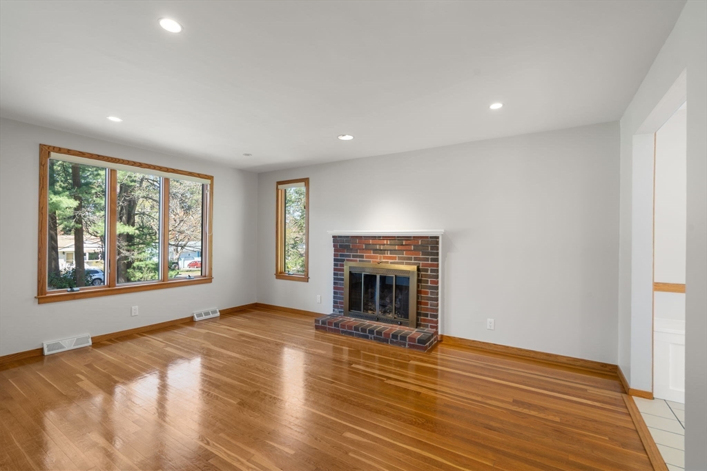 109 Jerrold St