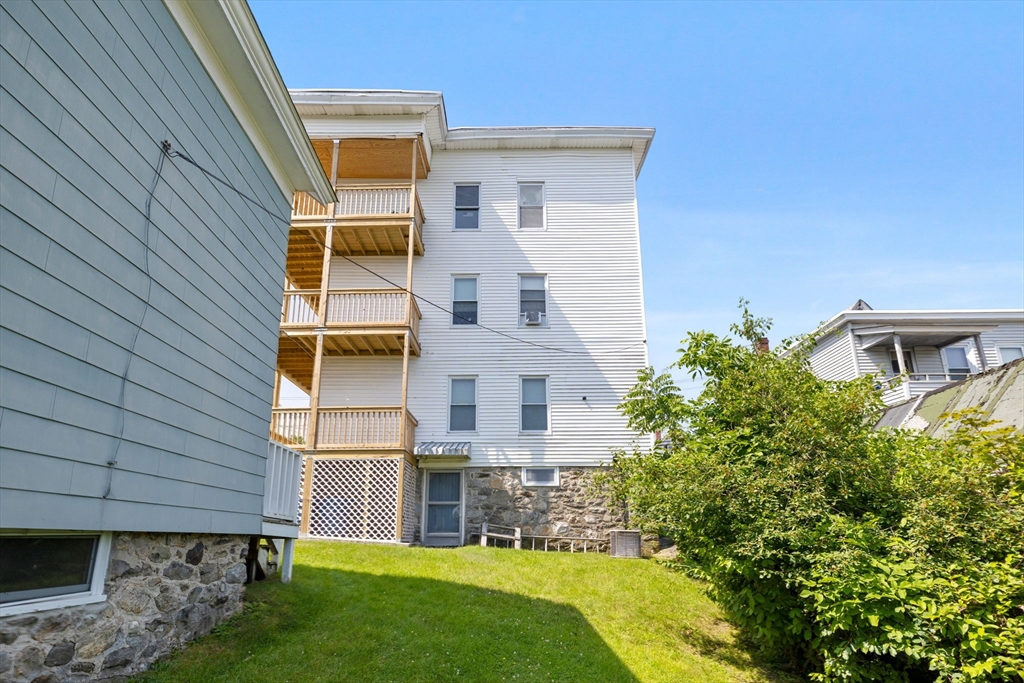 31 Woodland St