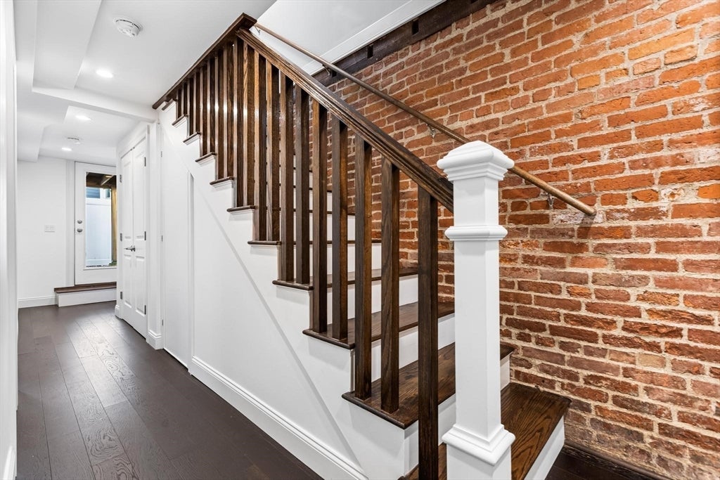 25 Brighton St #1, Boston, MA, 25 Brighton St #1, Boston, MA Photo #11