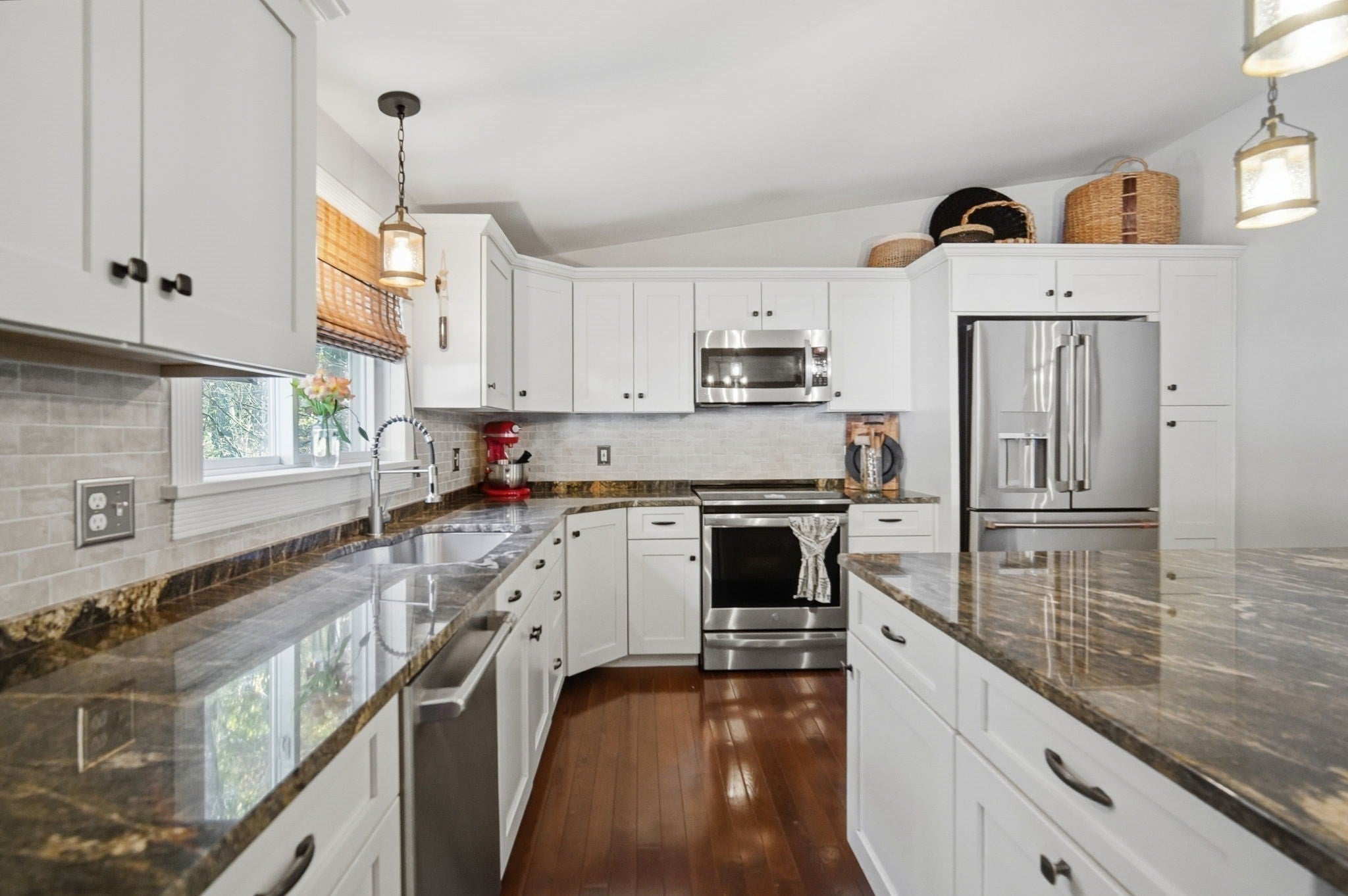 60 E Brimfield Rd