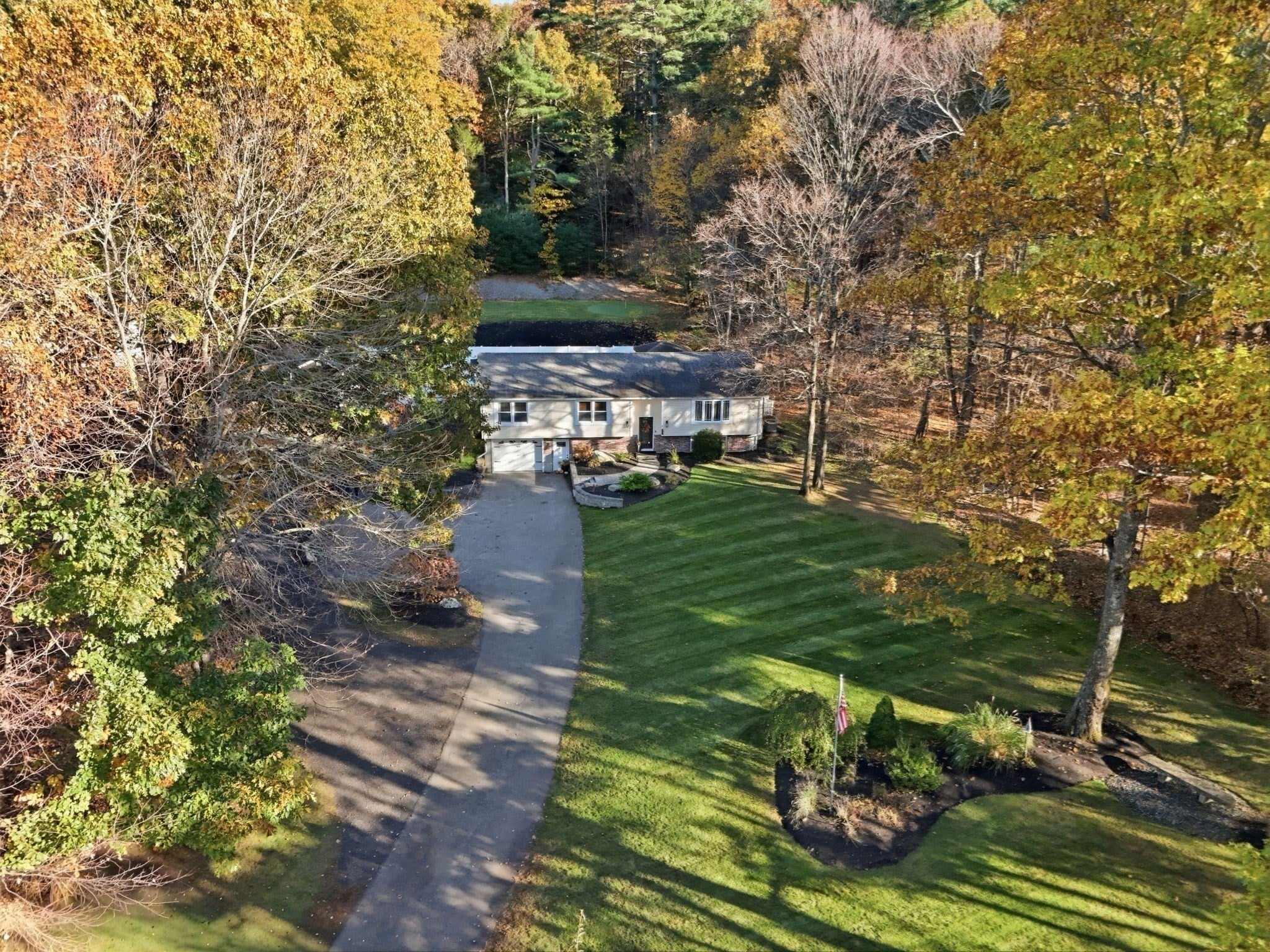 60 E Brimfield Rd, Holland, MA Photo #33