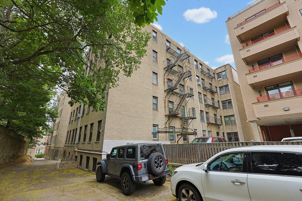 1662 Commonwealth Ave 43