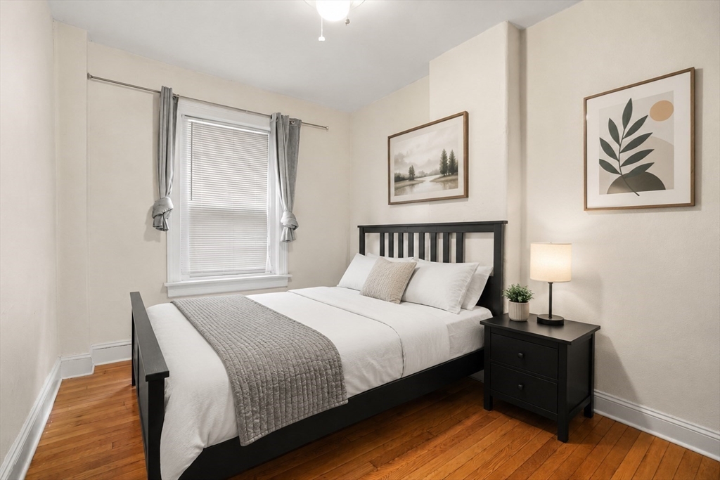 130 Myrtle St #1, Boston, MA Photo #3