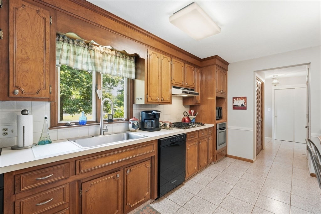 22 Williston Dr, Longmeadow, MA, 22 Williston Dr, Longmeadow, MA Photo #14