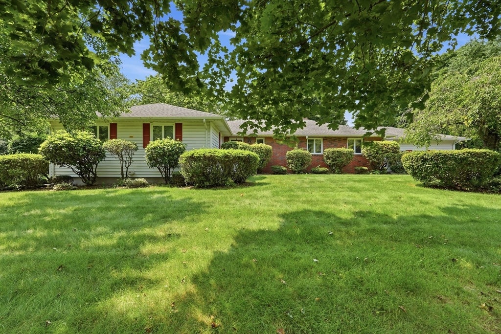 22 Williston Dr