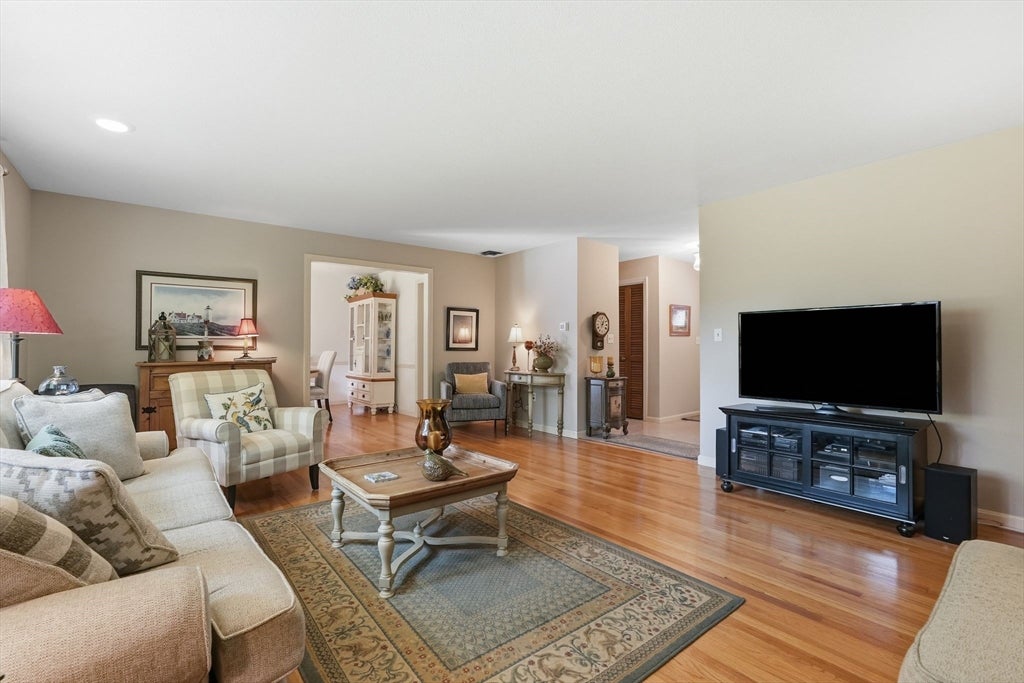 22 Williston Dr, Longmeadow, MA, 22 Williston Dr, Longmeadow, MA Photo #7