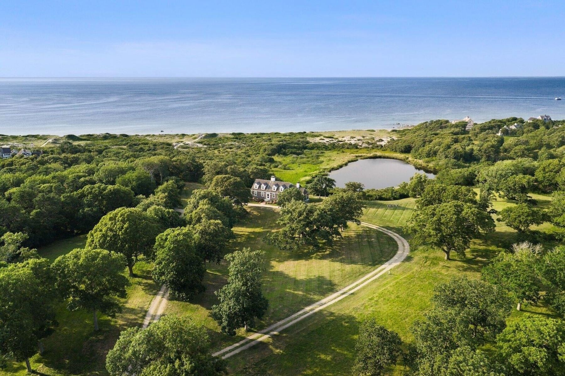 Photo of 102 Sesuit Neck Rd, Dennis, MA