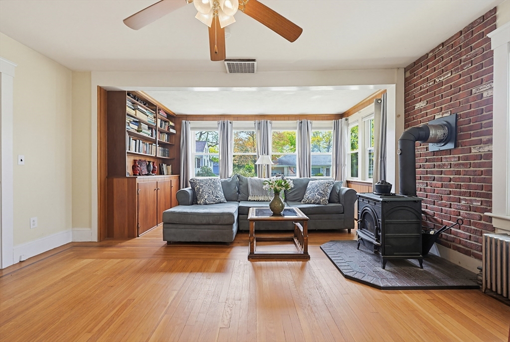 7 Whitin Avenue, Northbridge, MA Photo #7