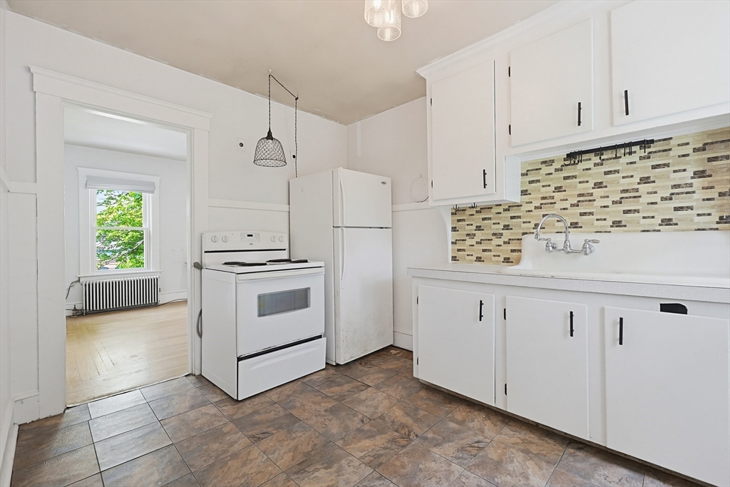7 Whitin Avenue, Northbridge, MA Photo #37