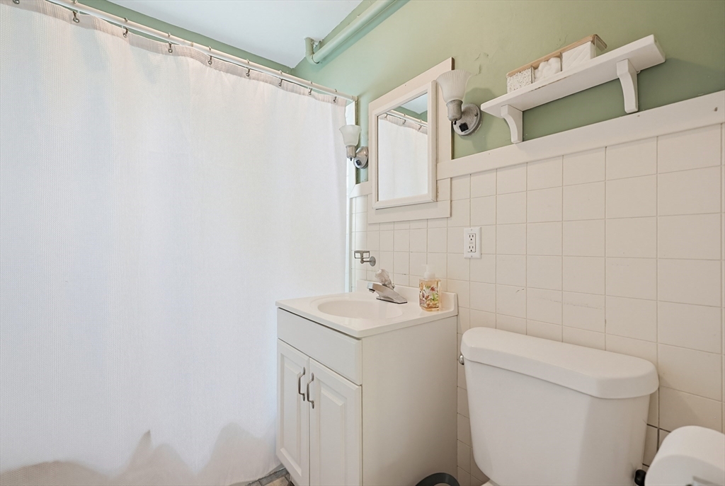 7 Whitin Avenue, Northbridge, MA Photo #21