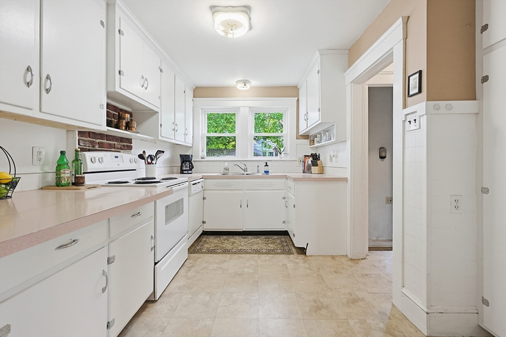 7 Whitin Avenue, Northbridge, MA Photo #13