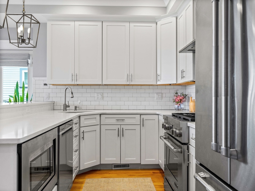 49 Coffey St B