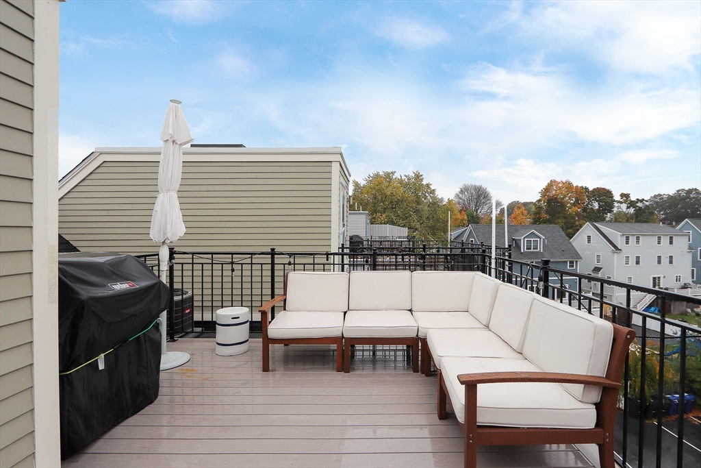 49 Coffey St B