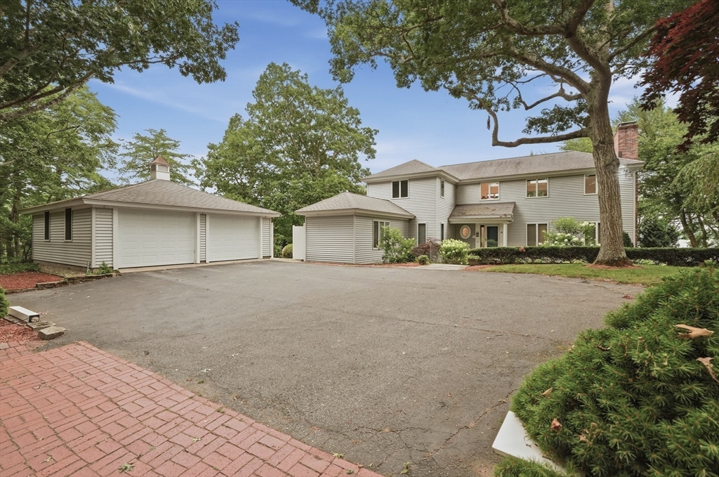 34 Shirley Point Rd