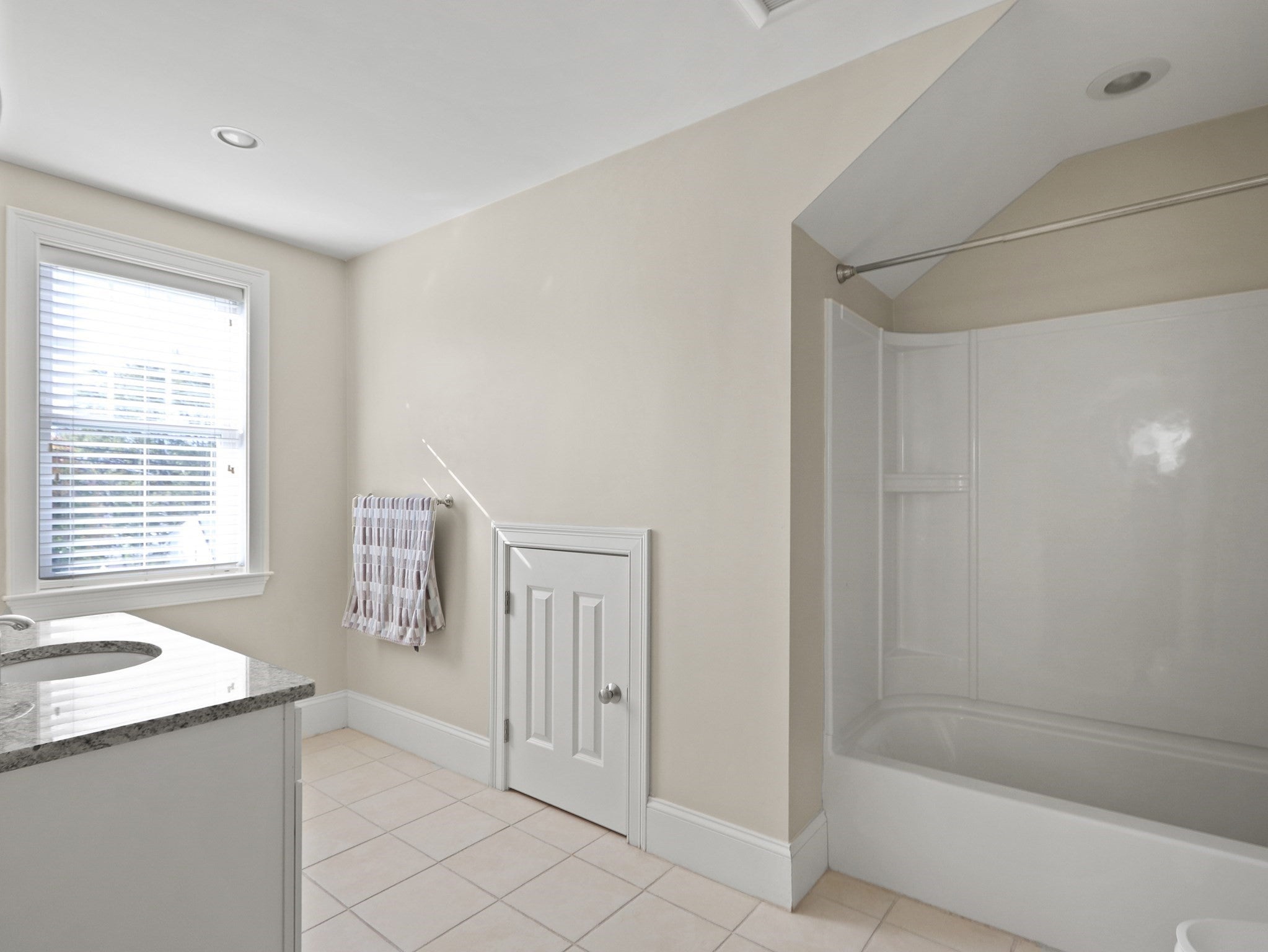 105-107 North St #105, Newton, MA Photo #23