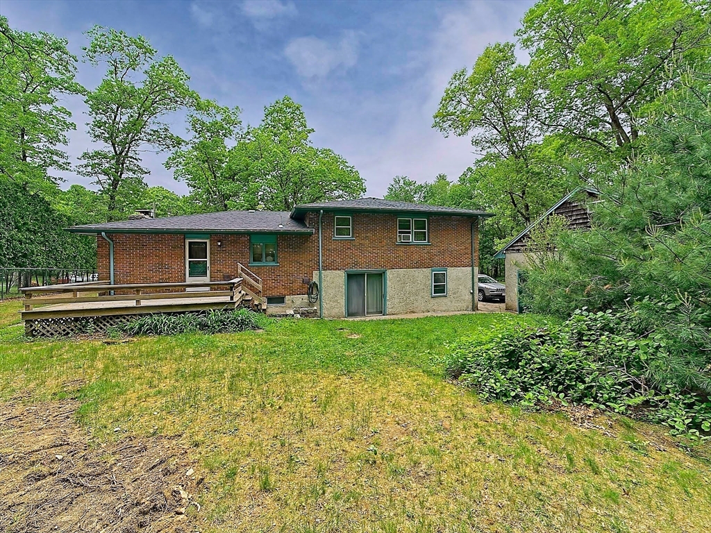 18 Shady Oak Dr
