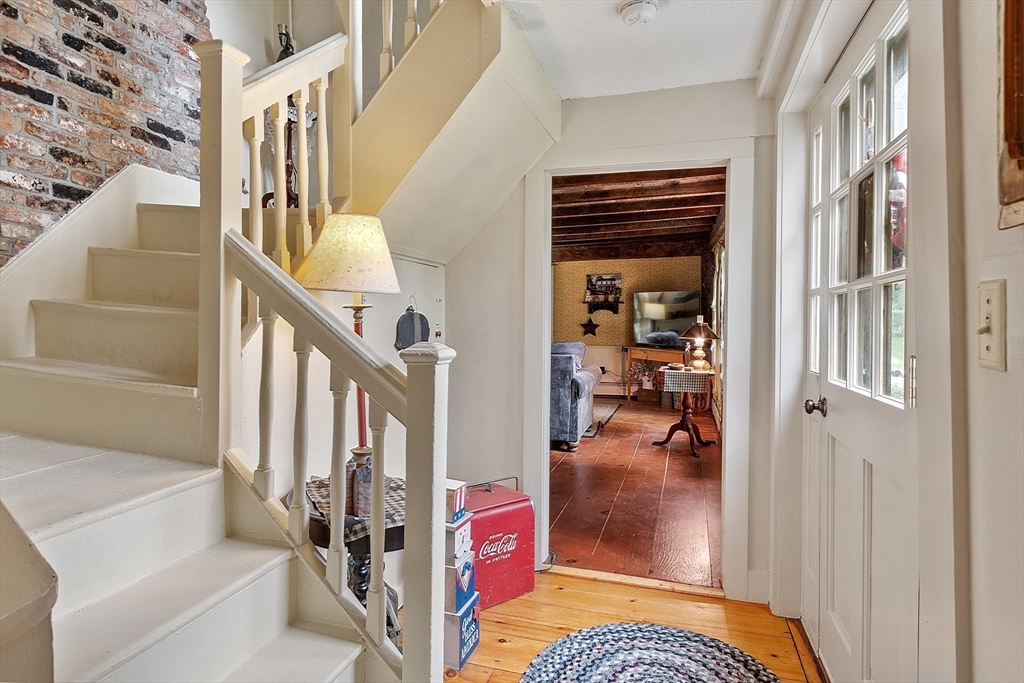 10 Garrison St