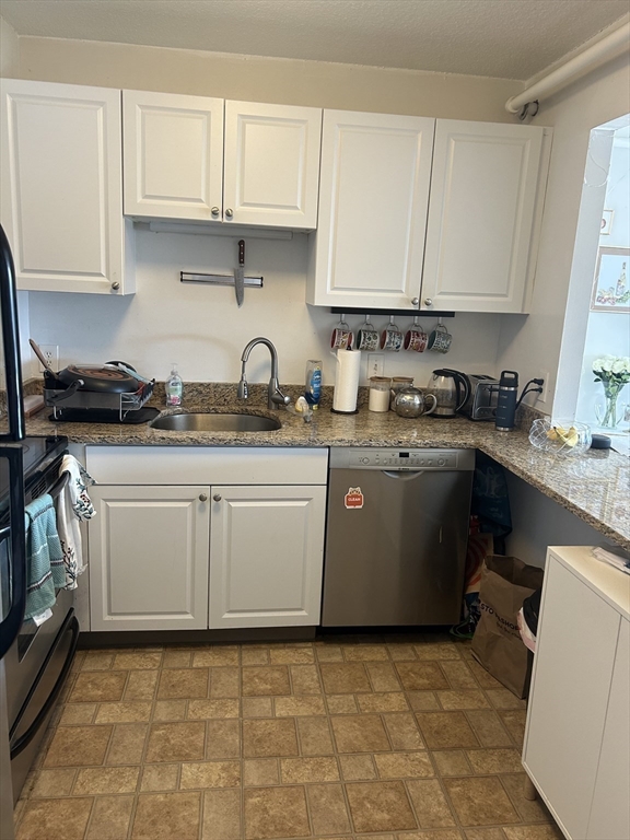 Cambridge, Massachusetts 02139, United States, 2 Bedrooms Bedrooms, ,2 BathroomsBathrooms,Residential,Active,148721