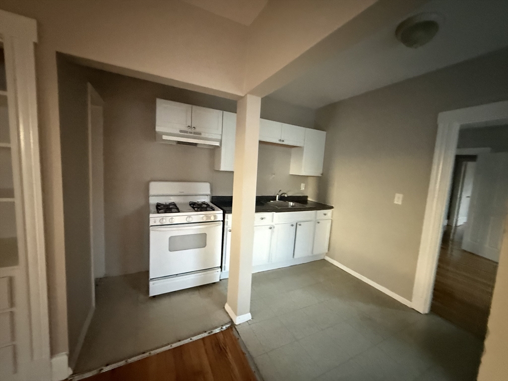 135 Lawton Avenue 6