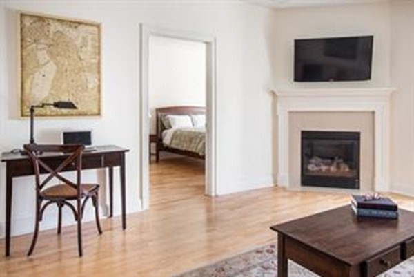 1104 Davenport Ave 1104