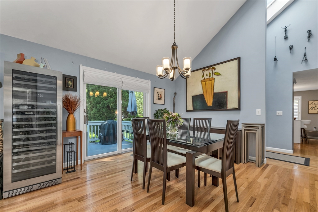 84 Hawthorne Village Rd 84