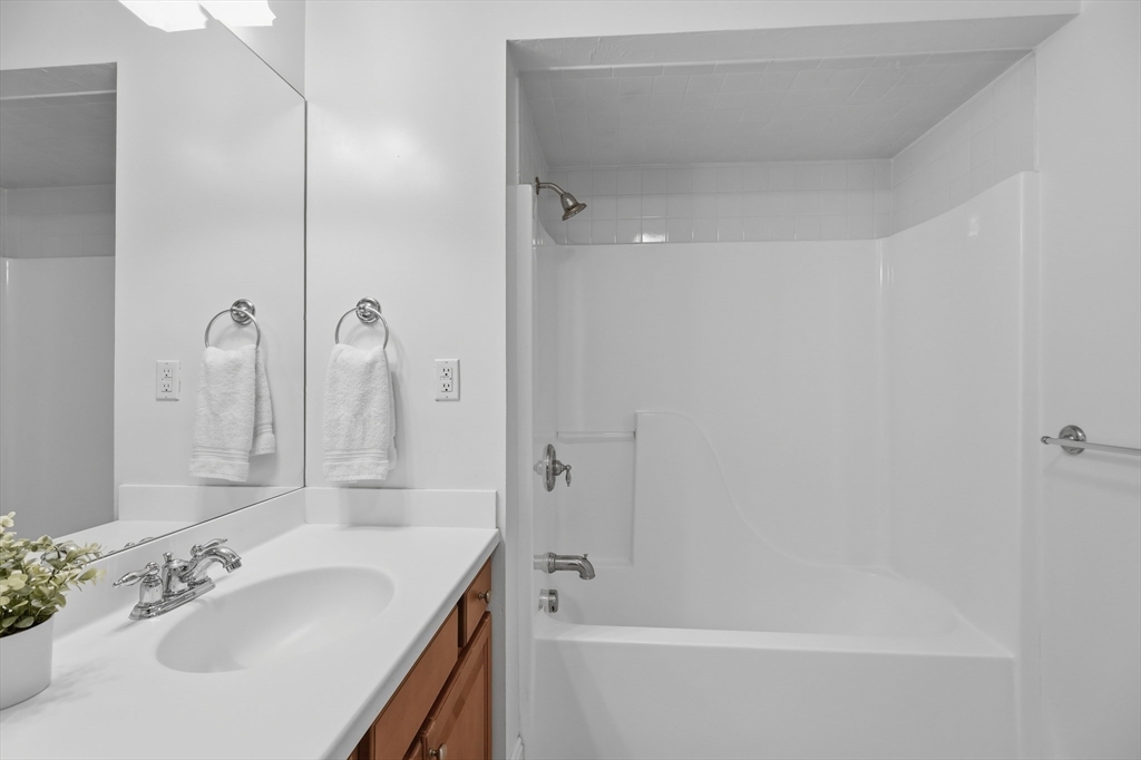 1 Lenox St #304, Norwood, MA, 1 Lenox St #304, Norwood, MA Photo #24