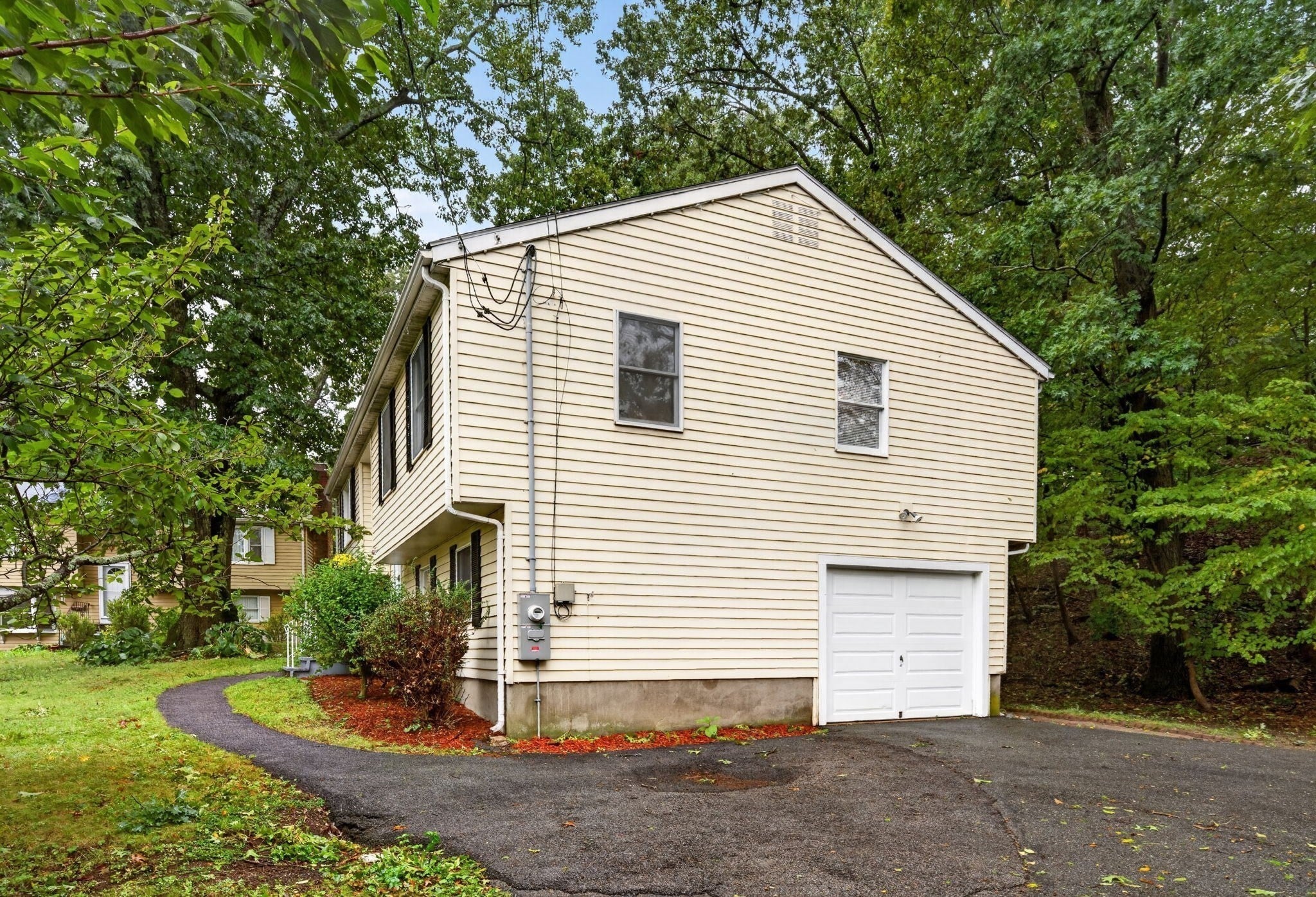 523 Greendale Ave, Needham, MA Photo #23