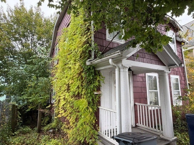 11 Gordon Street