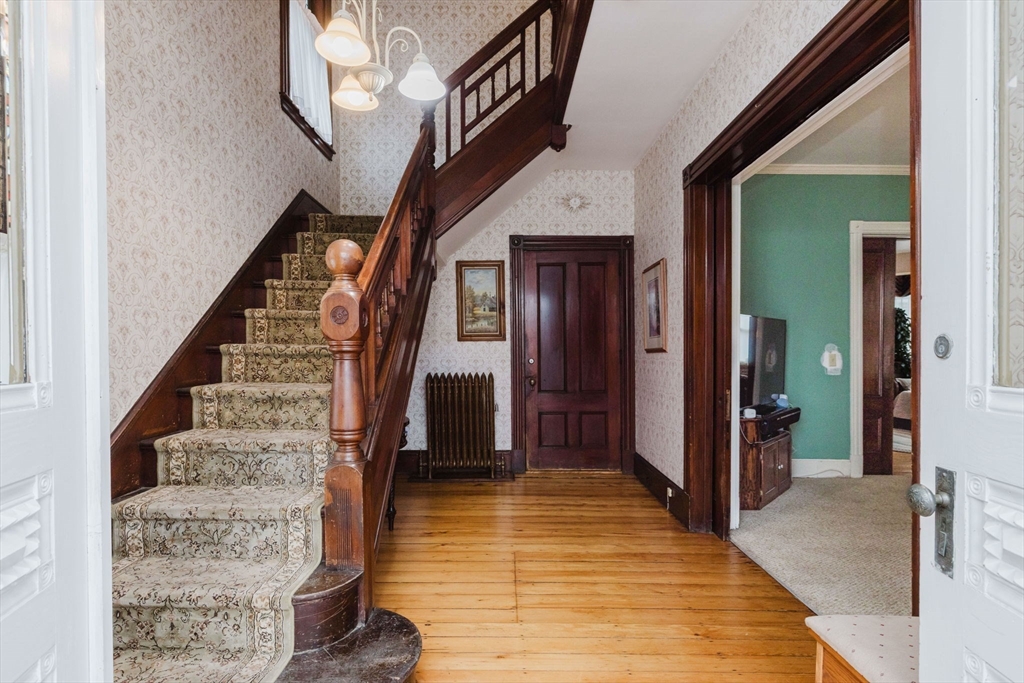 279 Main St