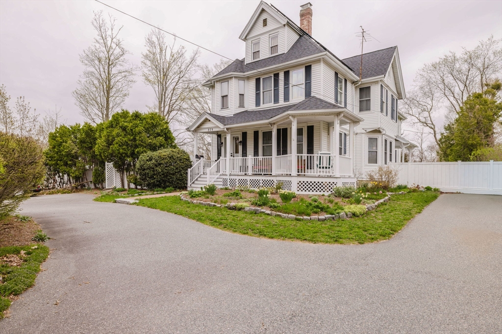279 Main St