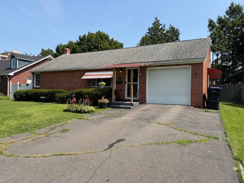 Photo of 608 Pleasant St, Holyoke, MA 01040 (MLS # 73560515)