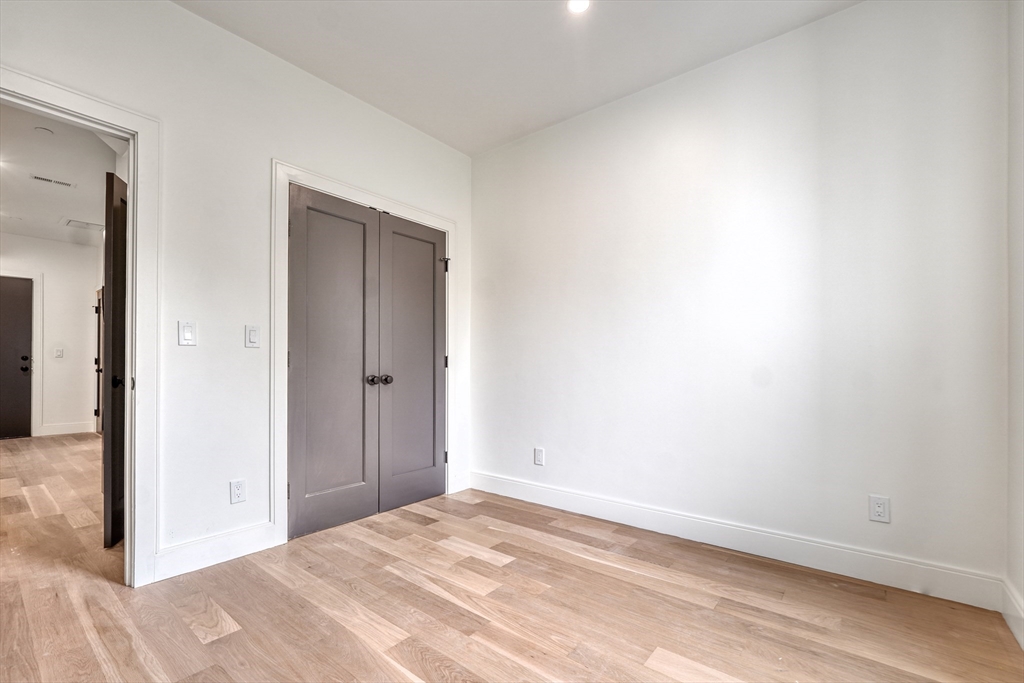 120 Moore St P306