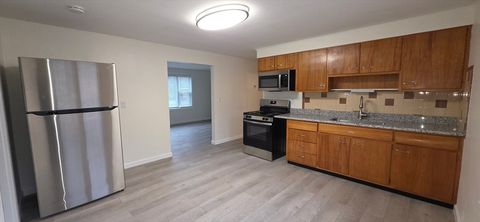 Photo of 3 Maple Avenue #2, Oxford, MA 01537 (MLS # 73491005)