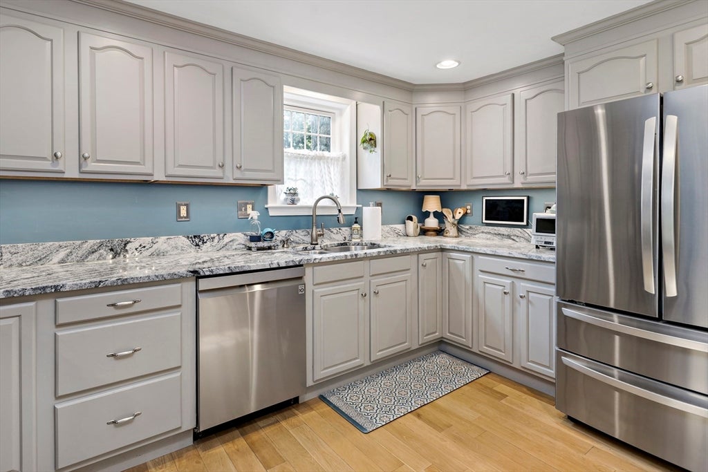 195 Falmouth Rd #3F, Mashpee, MA Photo #9