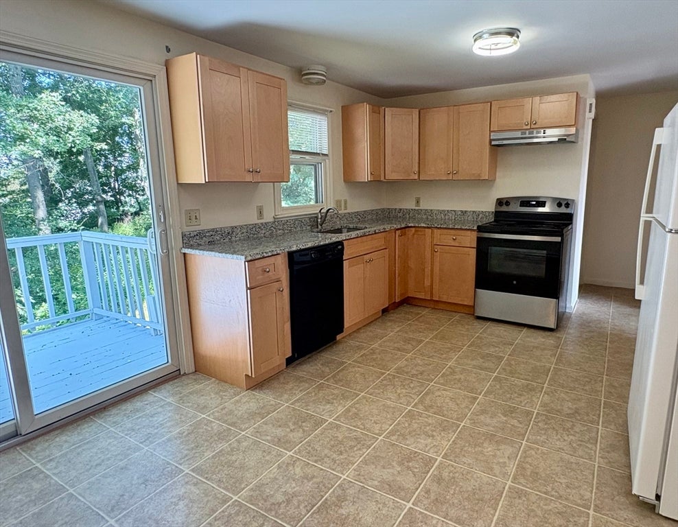 9 Greenhalge Street, Worcester, MA, 9 Greenhalge Street, Worcester, MA Photo #2
